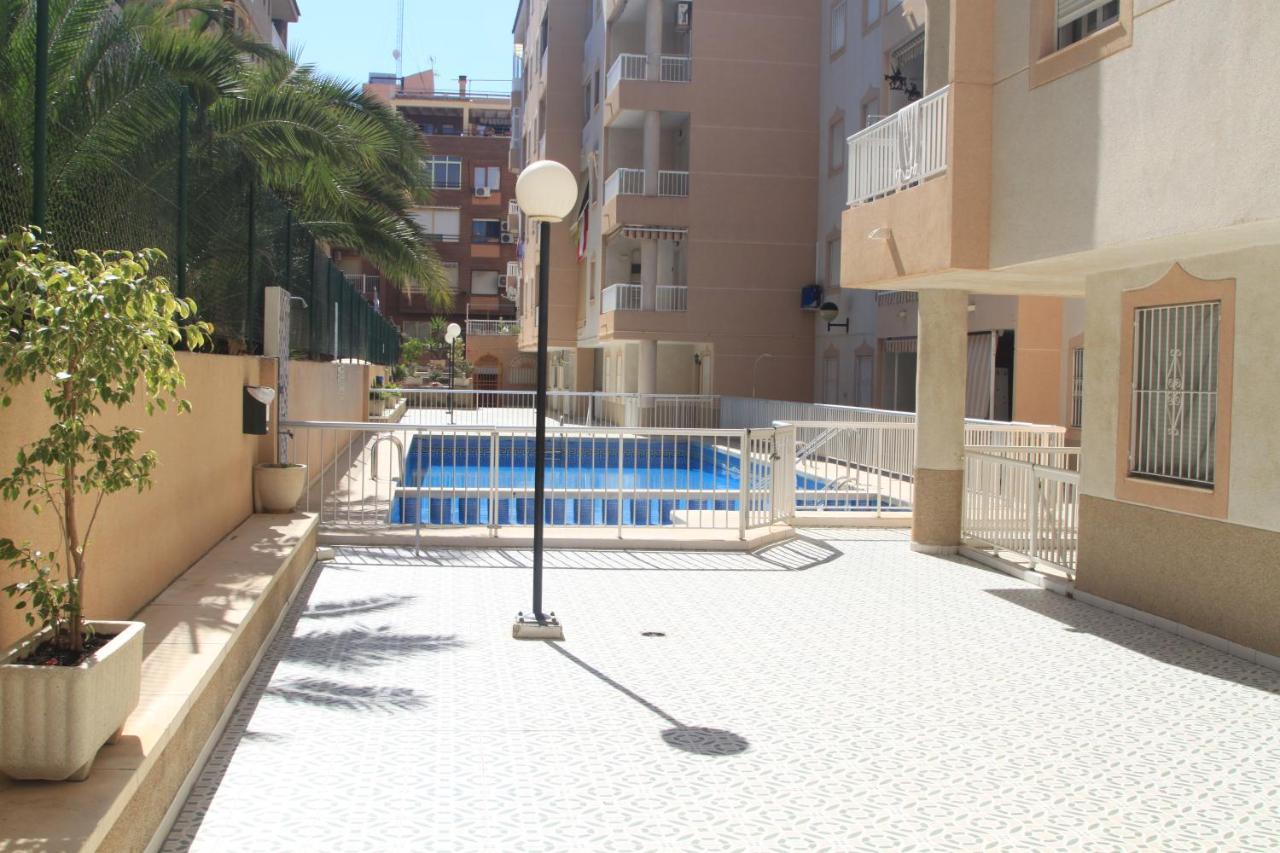 Apartamento Urbano Arregui Apartment Torrevieja Exterior photo